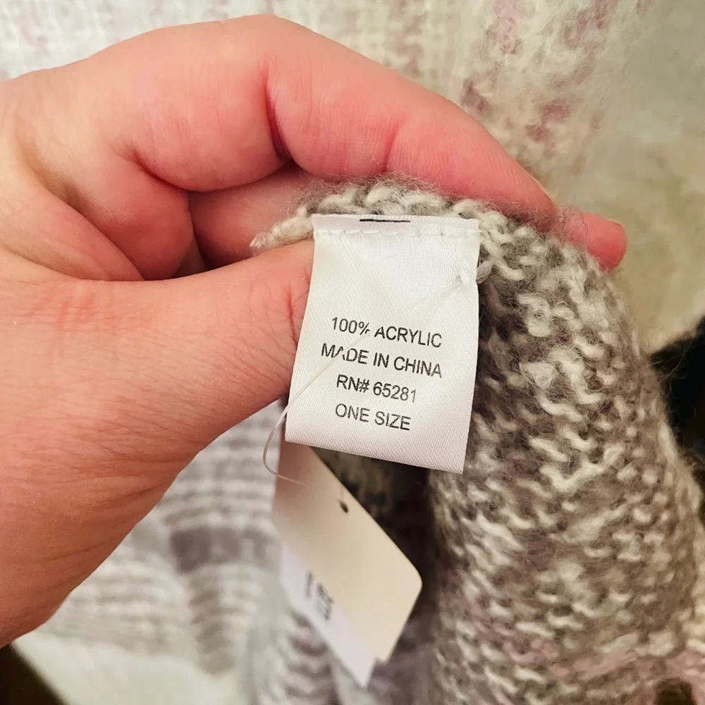NWT Dressbarn plaid blanket wrap scarf acrylic fringe 72x20 white gray lavender